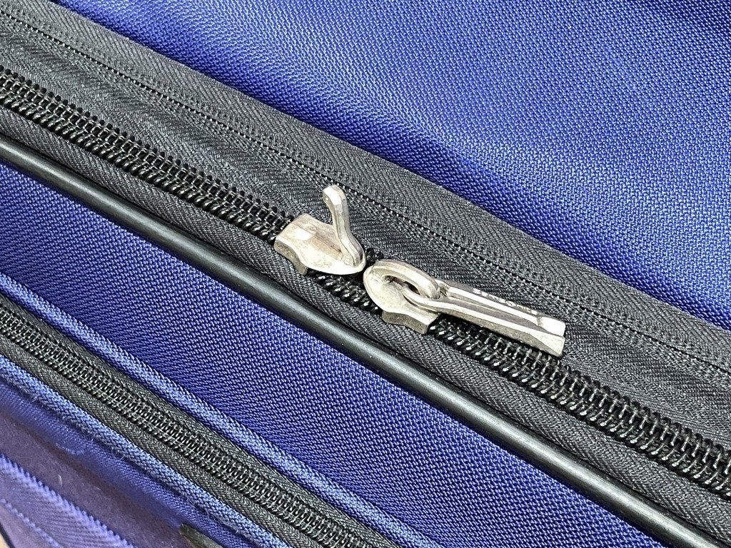 スーツケース：ファスナーの引手が壊れた | 修理事例一覧 | MISTER MINIT